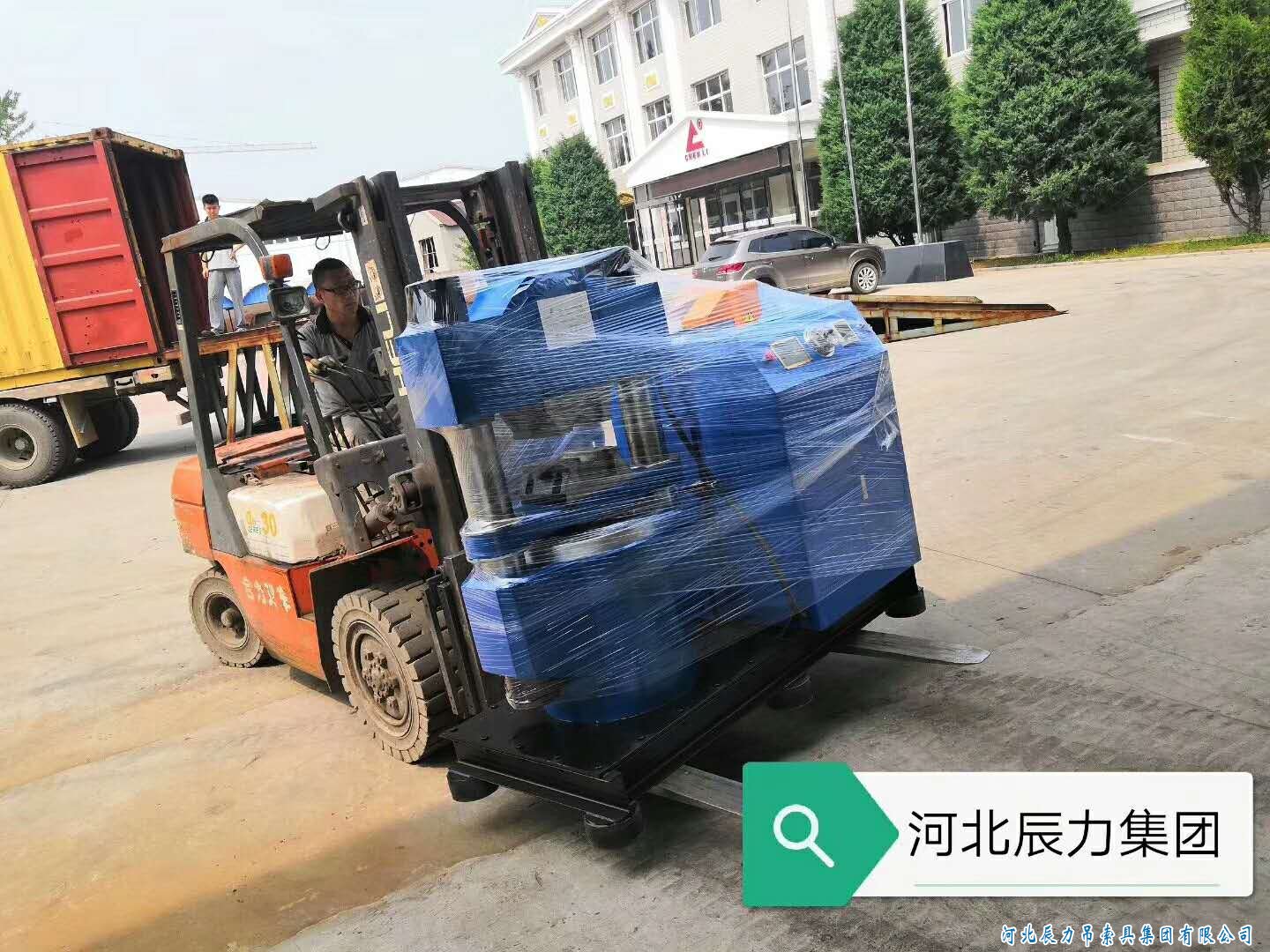 鋼絲繩纏放繩機(jī)器，鋼絲繩索具壓制機(jī)器，集體裝柜發(fā)貨